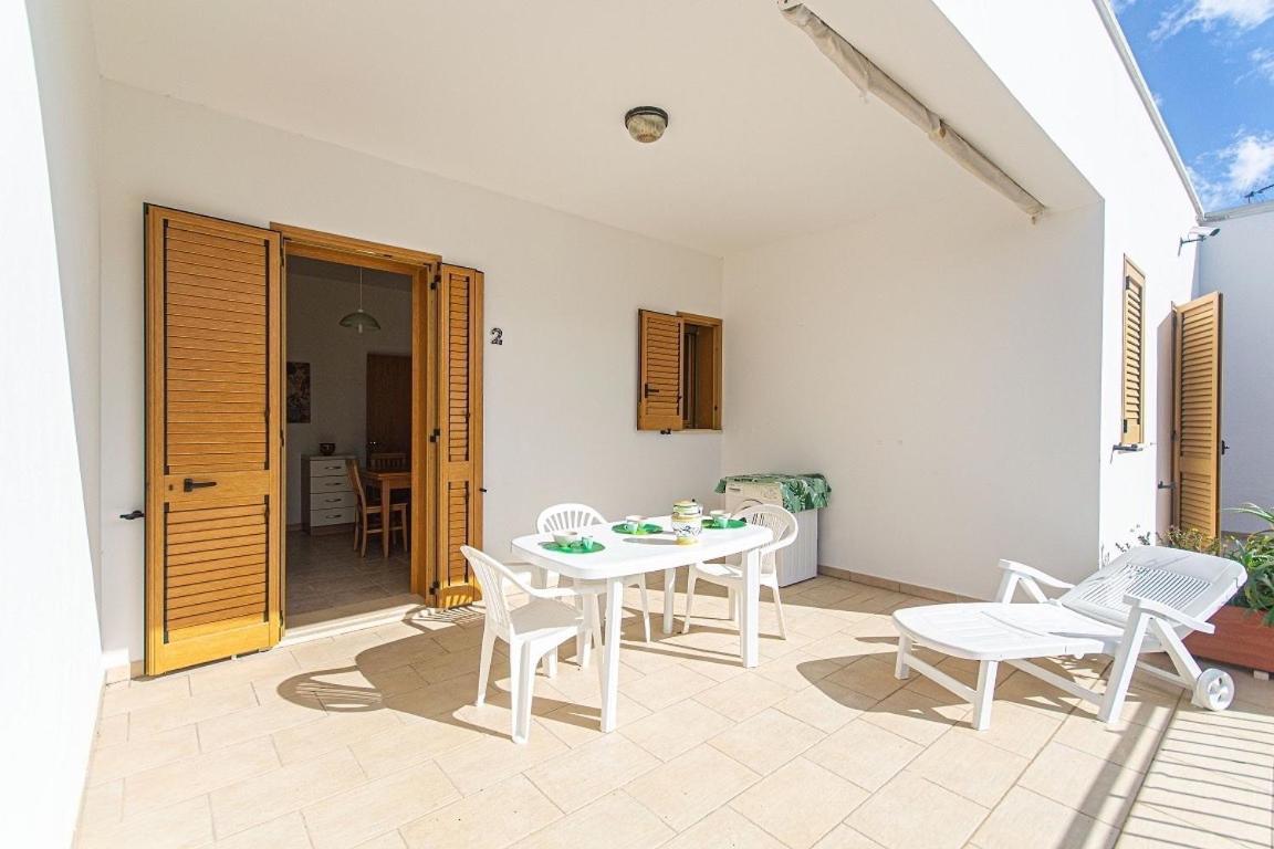 Blue Area Apartments - Fromhometosalento Torre dell'Orso Ngoại thất bức ảnh