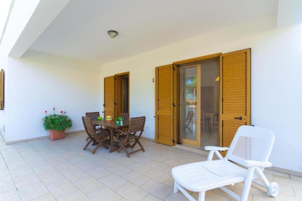 Blue Area Apartments - Fromhometosalento Torre dell'Orso Ngoại thất bức ảnh